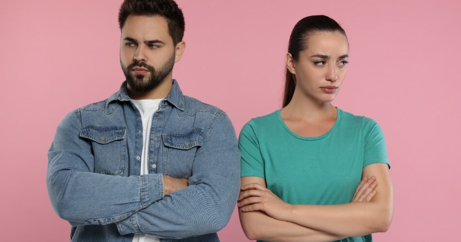 3-τρόποι-με-τους-οποίους-η-πικρία-«δηλητηριάζει»-σιωπηλά-τις-σχέσεις-–-Τι-να-κάνουμε