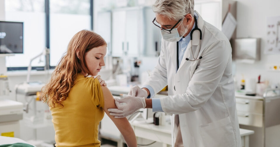 Τι-προσφέρει-ο-hpv-εμβολιασμός-των-εφήβων-9-14-ετών-–-Όσα-πρέπει-να-γνωρίζουν-οι-γονείς