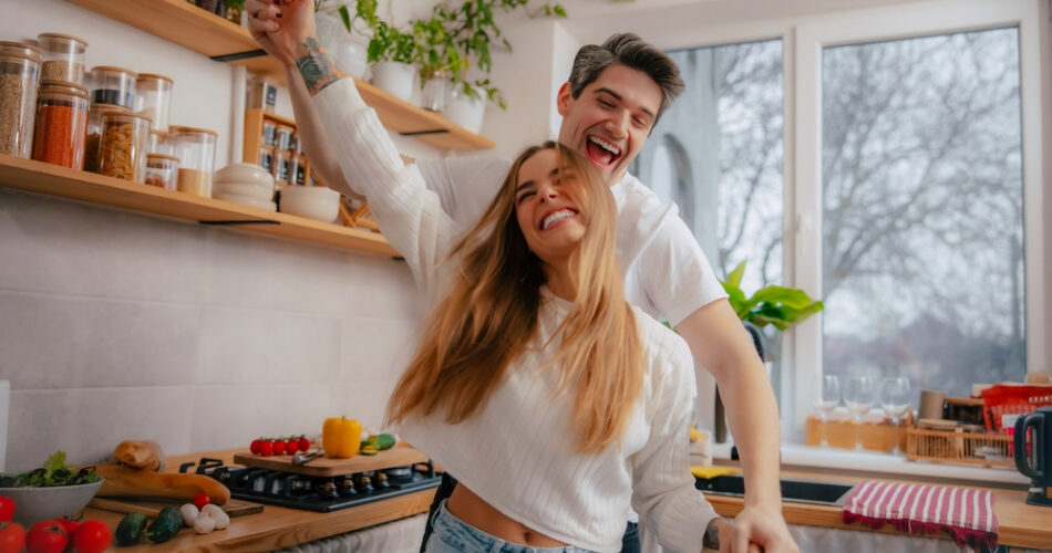 Σχέσεις:-Το-απλό-μυστικό-των-ζευγαριών-που-περνούν-καλά-μαζί