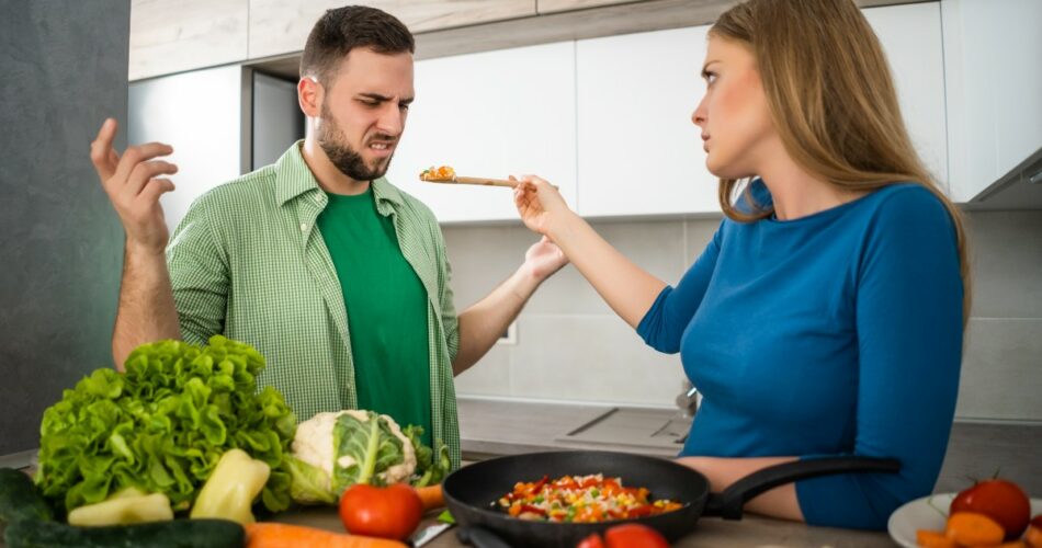 food-divorce:-Η-νέα-τάση-που-χωρίζει-τα-πιάτα,-αλλά-μπορεί-να-σώσει-τη-σχέση